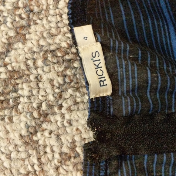 Dress - Picture 2 of 2